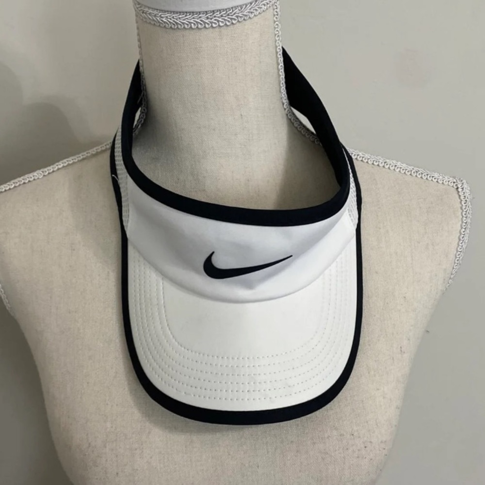 Nike visor